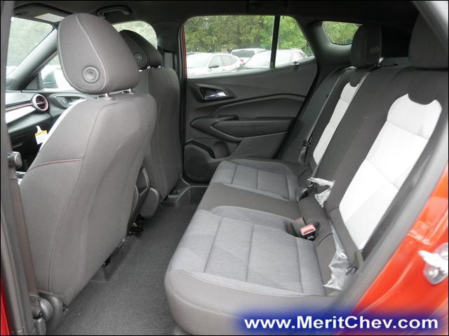 2024 Chevrolet Trax Vehicle Photo in MAPLEWOOD, MN 55119-4794