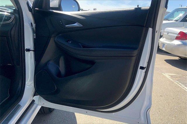 2021 Buick Encore GX Vehicle Photo in TOPEKA, KS 66609-0000