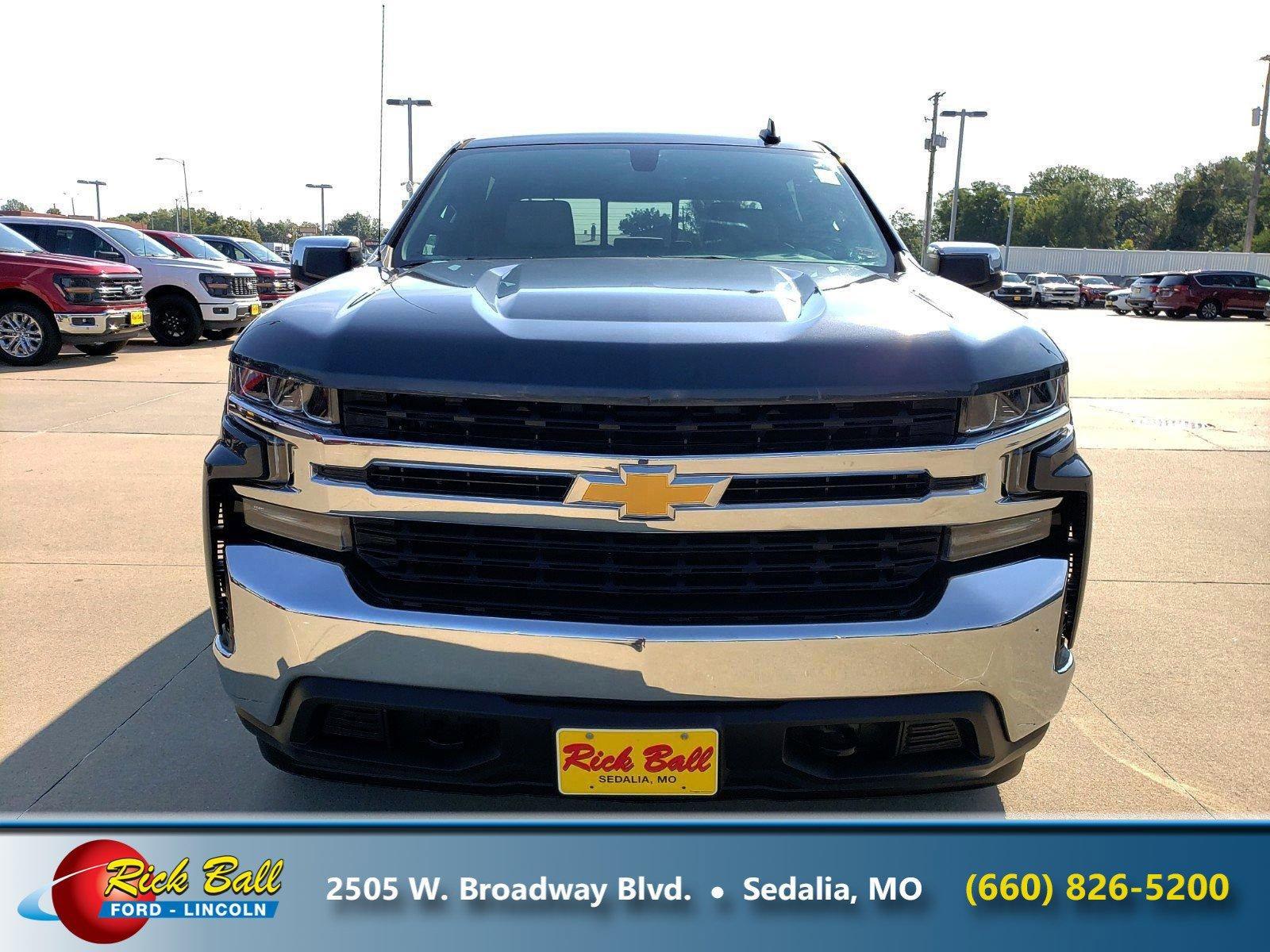 Used 2020 Chevrolet Silverado 1500 LT with VIN 1GCUYDED9LZ306949 for sale in Boonville, MO