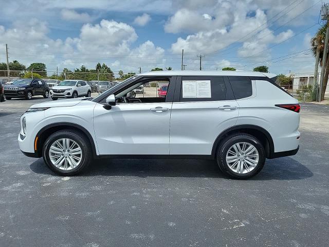 Used 2024 Mitsubishi Outlander ES with VIN JA4J3UA85RZ011702 for sale in Lighthouse Point, FL