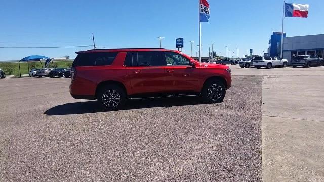 2023 Chevrolet Suburban Vehicle Photo in NEDERLAND, TX 77627-8017