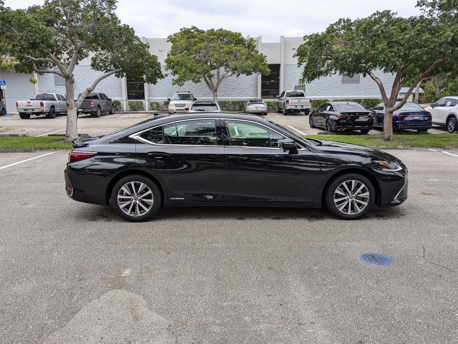 2021 Lexus ES 300h Vehicle Photo in West Palm Beach, FL 33417