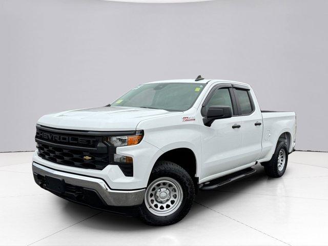 2023 Chevrolet Silverado 1500 Vehicle Photo in LEOMINSTER, MA 01453-2952