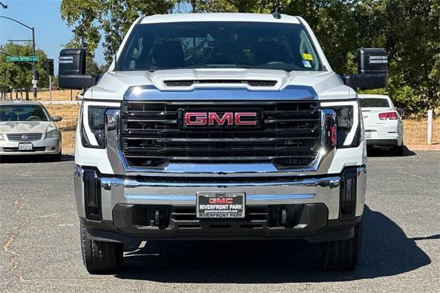 2024 GMC Sierra 2500 HD Vehicle Photo in ELK GROVE, CA 95757-8703