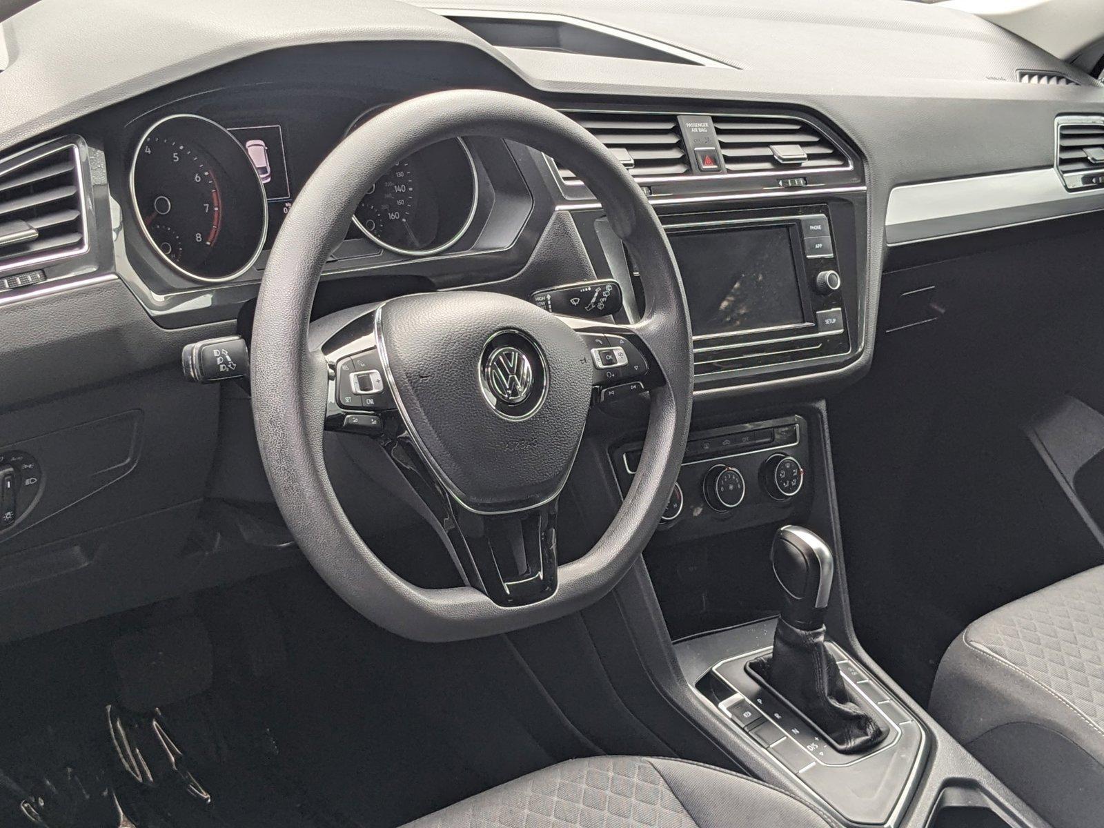 2018 Volkswagen Tiguan Vehicle Photo in Tampa, FL 33614