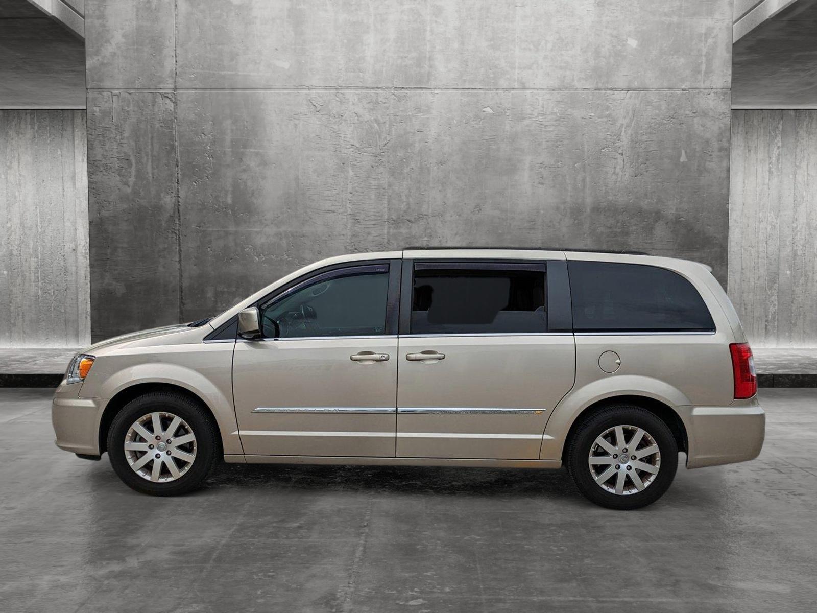 2014 Chrysler Town & Country Vehicle Photo in Jacksonville, FL 32244