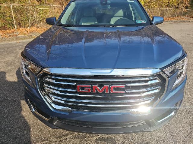 2024 GMC Terrain Vehicle Photo in GLENSHAW, PA 15116-1739