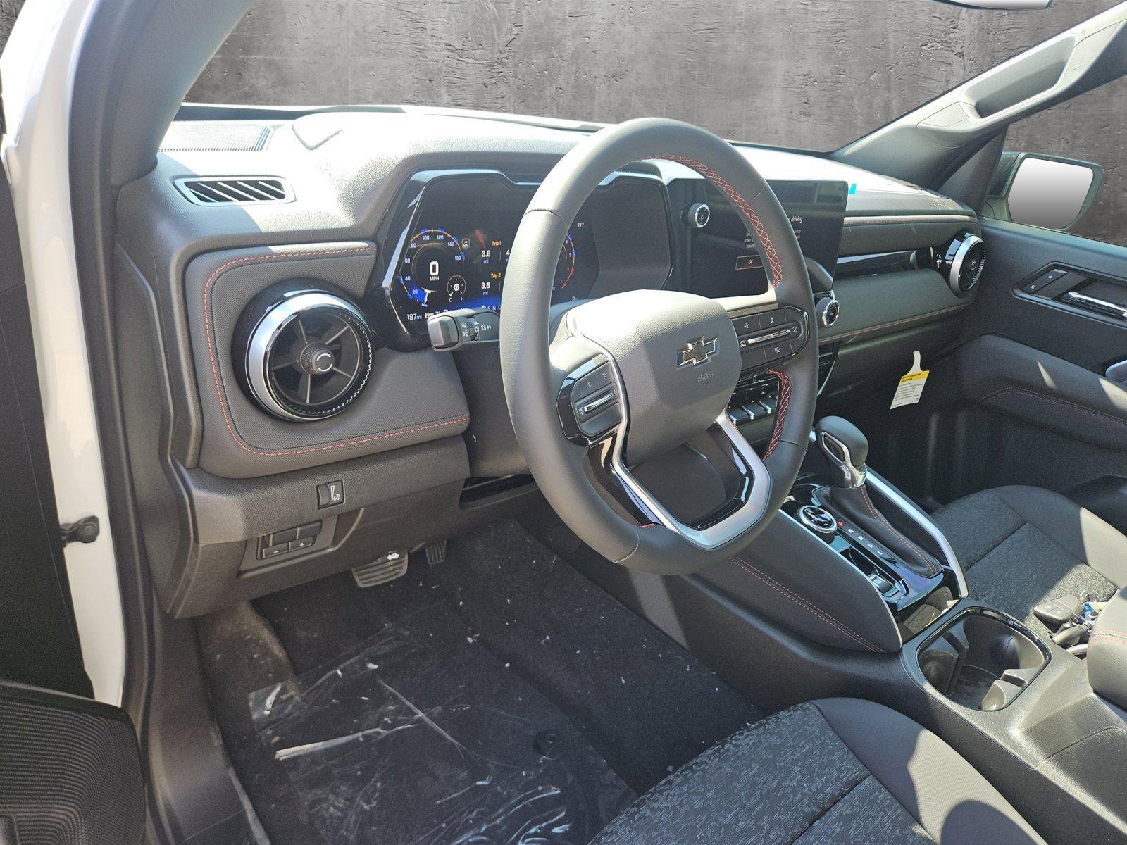 2024 Chevrolet Colorado Vehicle Photo in NORTH RICHLAND HILLS, TX 76180-7199