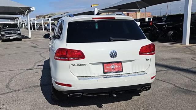 2012 Volkswagen Touareg Vehicle Photo in San Angelo, TX 76901