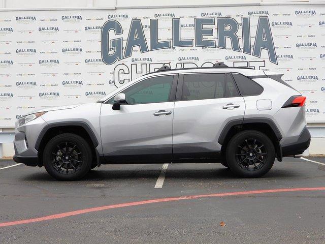 Used 2021 Toyota RAV4 XLE with VIN 2T3W1RFV6MW177796 for sale in Dallas, TX