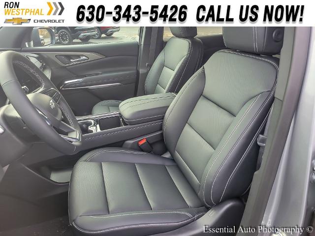 2025 Chevrolet Traverse Vehicle Photo in AURORA, IL 60503-9326