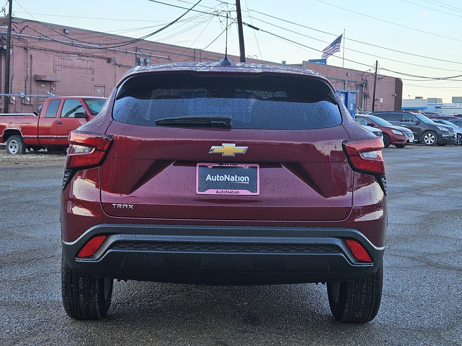 2025 Chevrolet Trax Vehicle Photo in WACO, TX 76710-2592