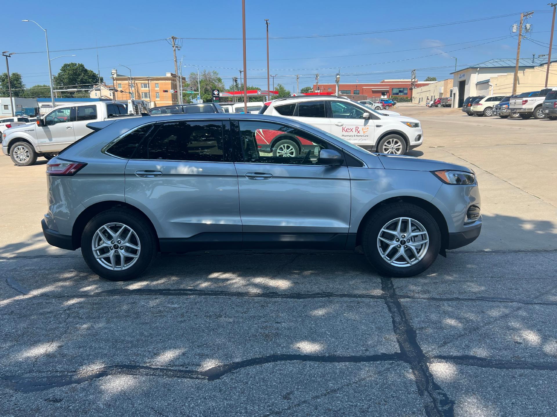 Used 2023 Ford Edge SEL with VIN 2FMPK4J97PBA13636 for sale in Kansas City