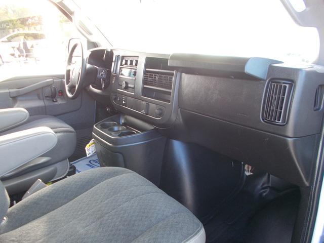 2022 Chevrolet Express Cargo 2500 Vehicle Photo in LOWELL, MA 01852-4336