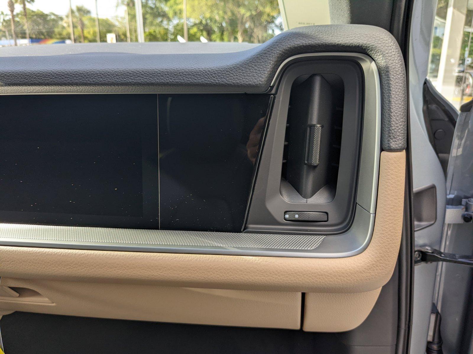 2024 Porsche Cayenne Vehicle Photo in Maitland, FL 32751