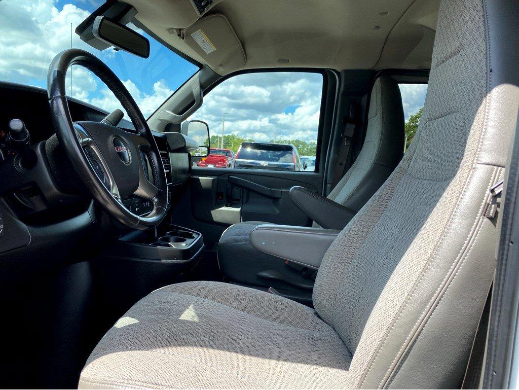 2019 GMC Savana Passenger Vehicle Photo in SAVANNAH, GA 31406-4513