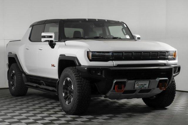 2024 GMC HUMMER EV Pickup Vehicle Photo in PUYALLUP, WA 98371-4149