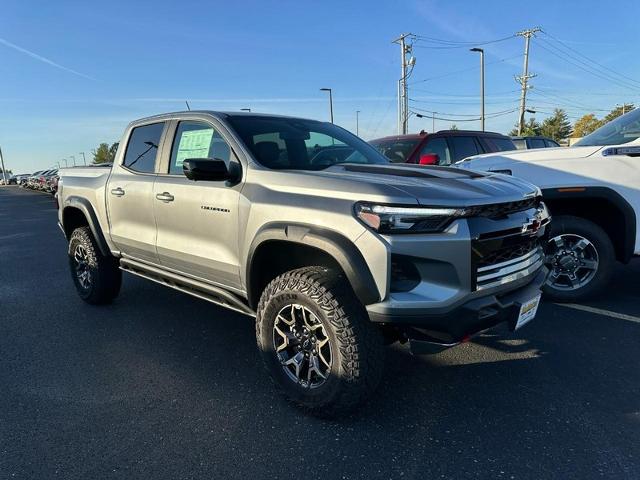 2024 Chevrolet Colorado Vehicle Photo in COLUMBIA, MO 65203-3903