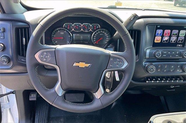 2024 Chevrolet Silverado 6500 HD Vehicle Photo in INDEPENDENCE, MO 64055-1314