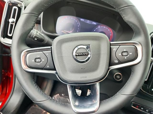 2022 Volvo XC40 Vehicle Photo in Grapevine, TX 76051