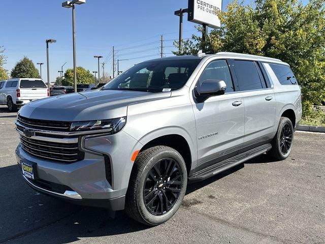 2024 Chevrolet Suburban Vehicle Photo in GREELEY, CO 80634-4125