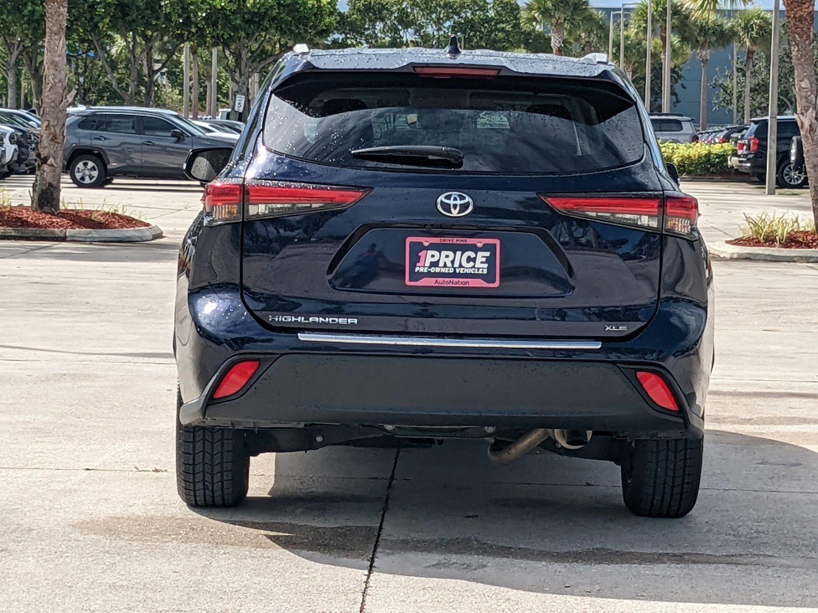 2023 Toyota Highlander Vehicle Photo in Davie, FL 33331