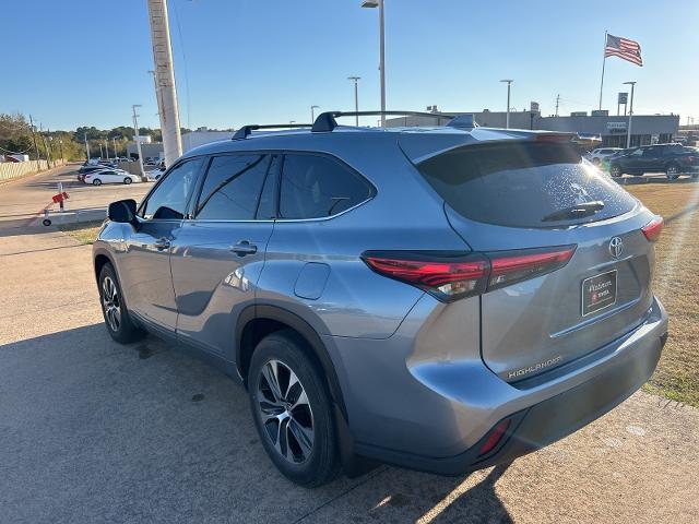 2021 Toyota Highlander Vehicle Photo in Denison, TX 75020