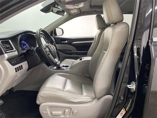 2018 Toyota Highlander Vehicle Photo in PORTLAND, OR 97225-3518