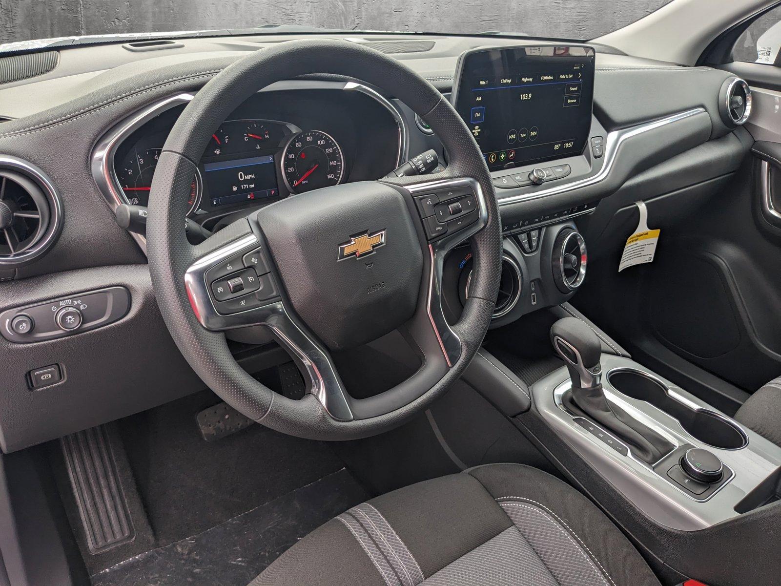 2025 Chevrolet Blazer Vehicle Photo in GREENACRES, FL 33463-3207