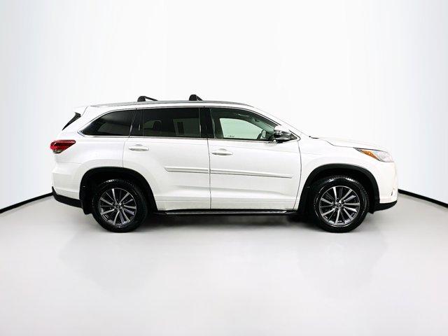 2018 Toyota Highlander Vehicle Photo in Doylsetown, PA 18901