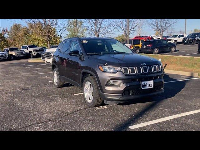 Used 2022 Jeep Compass Latitude with VIN 3C4NJDBB6NT116760 for sale in Fenton, MO