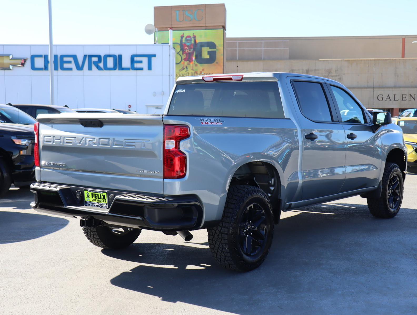 2025 Chevrolet Silverado 1500 Vehicle Photo in LOS ANGELES, CA 90007-3794