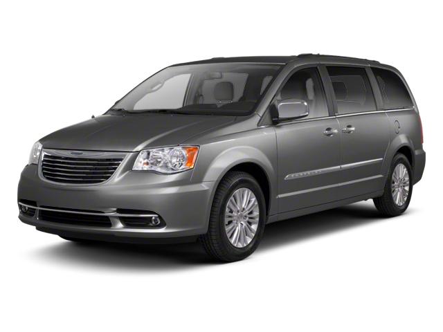 2013 Chrysler Town & Country Vehicle Photo in Plainfield, IL 60586