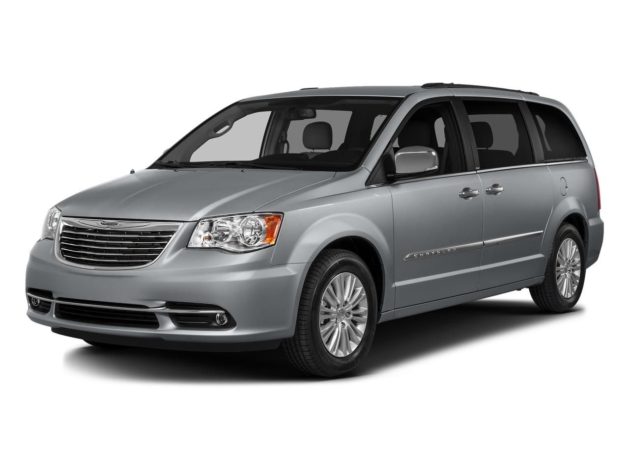 2016 Chrysler Town & Country Vehicle Photo in Oshkosh, WI 54901