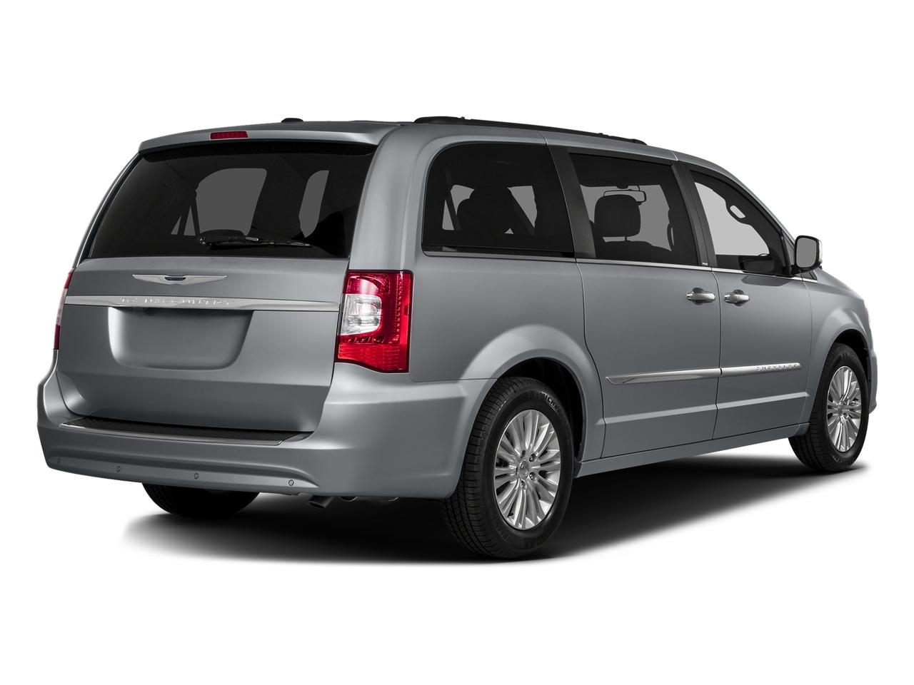 2016 Chrysler Town & Country Vehicle Photo in Oshkosh, WI 54901