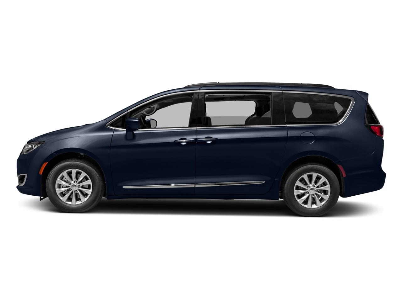 2017 Chrysler Pacifica Vehicle Photo in KANSAS CITY, MO 64114-4545