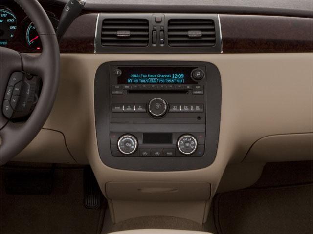 2010 Buick Lucerne Vehicle Photo in INDEPENDENCE, MO 64055-1377