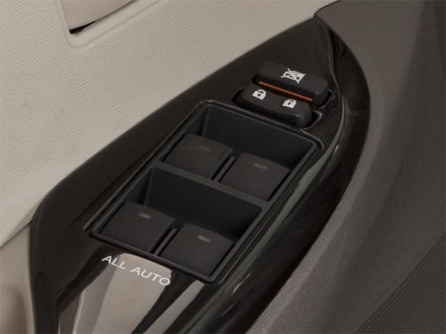 2012 Toyota Sienna Vehicle Photo in Plainfield, IL 60586