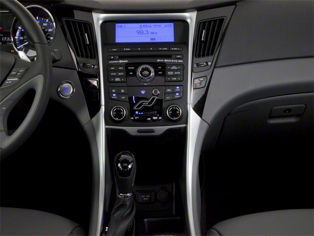 2013 Hyundai SONATA Vehicle Photo in Oshkosh, WI 54904