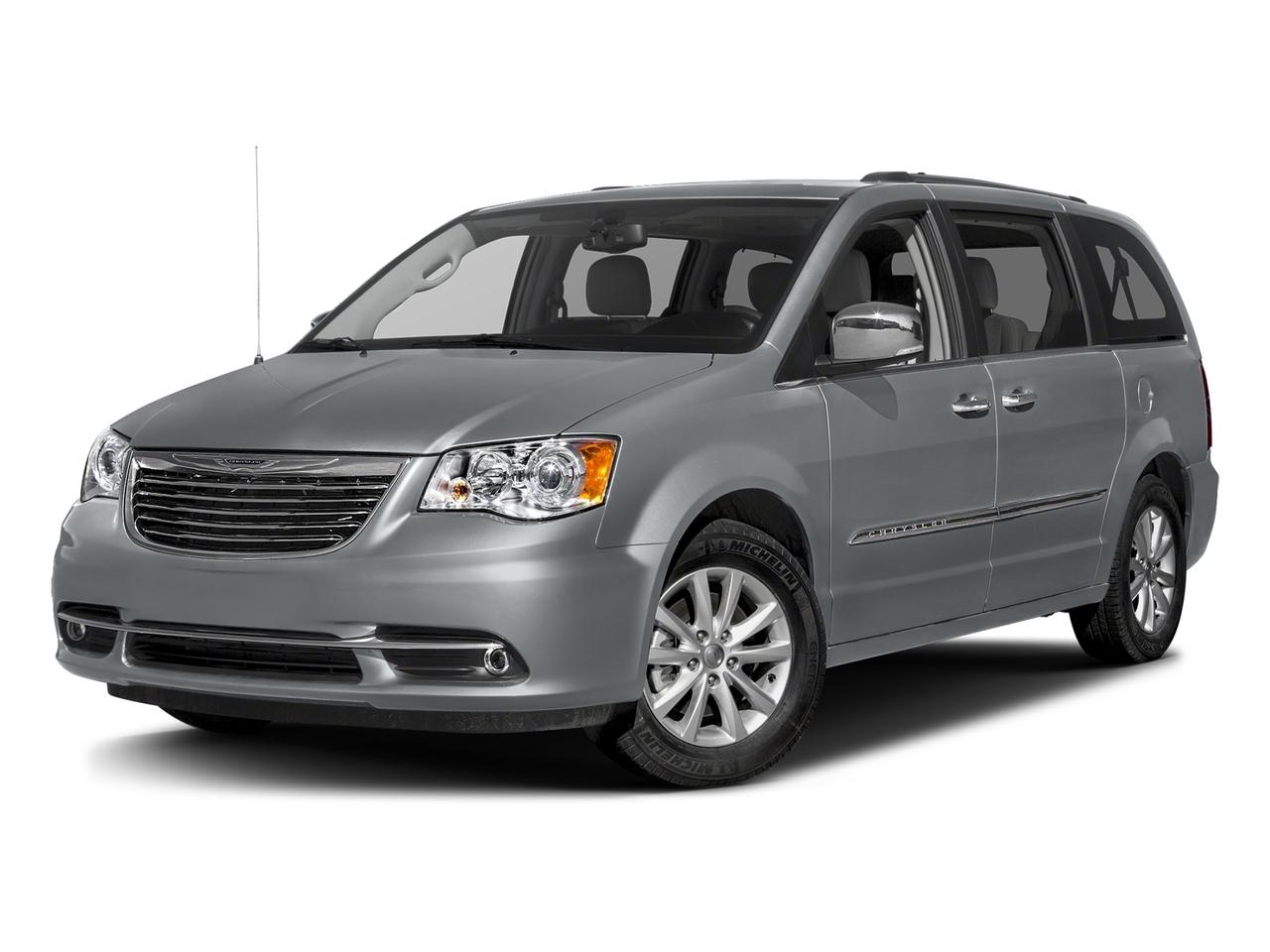 2016 Chrysler Town & Country Vehicle Photo in Cedar Rapids, IA 52402