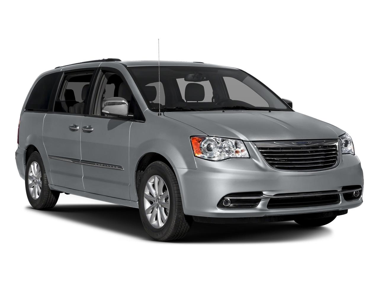 2016 Chrysler Town & Country Vehicle Photo in Cedar Rapids, IA 52402