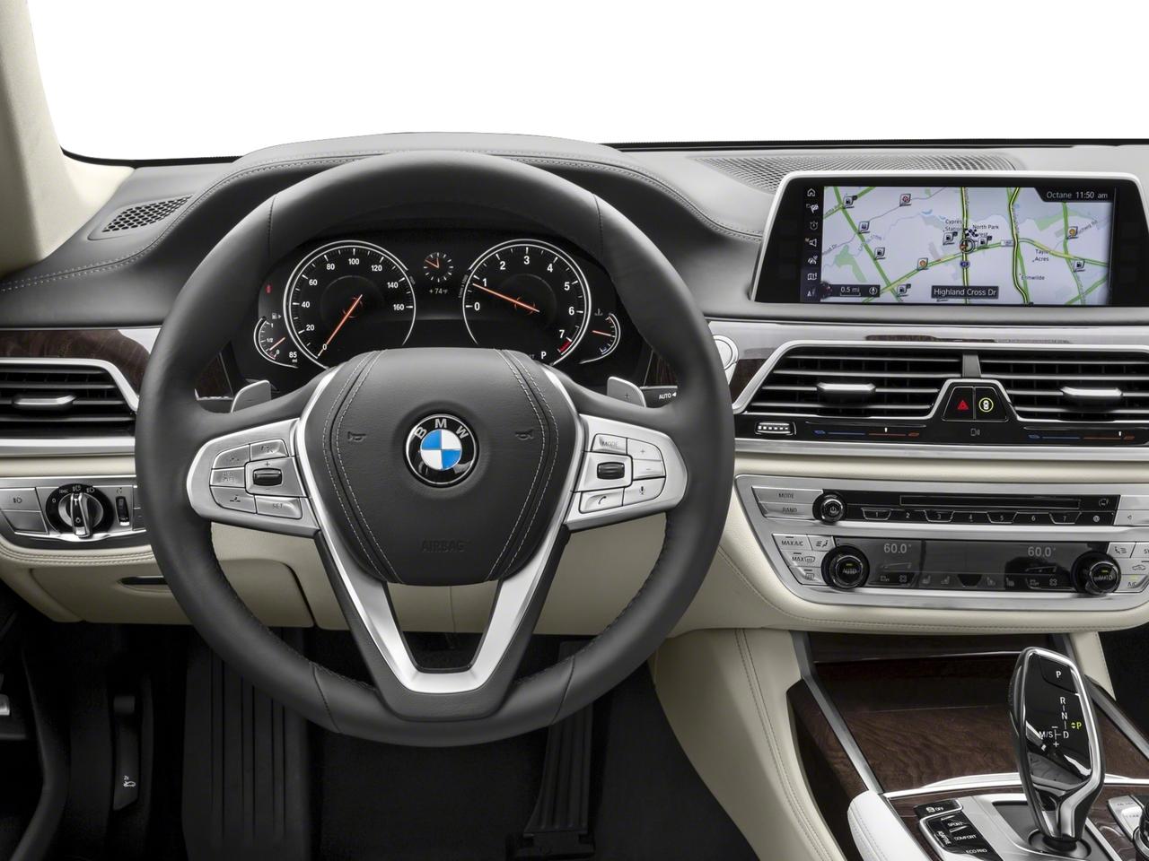 2018 BMW 750i Vehicle Photo in Saint Charles, IL 60174