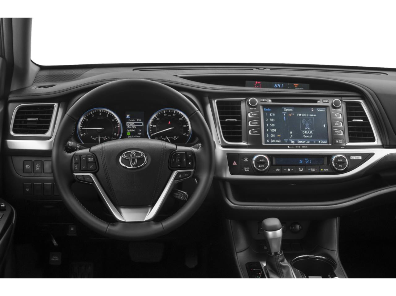 2019 Toyota Highlander Vehicle Photo in Oconomowoc, WI 53066