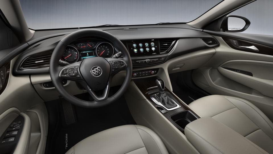 2018 Buick Regal Sportback Vehicle Photo in SOUTH PORTLAND, ME 04106-1997