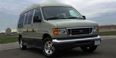 2005 Ford Econoline Wagon Vehicle Photo in Jacksonville, FL 32244