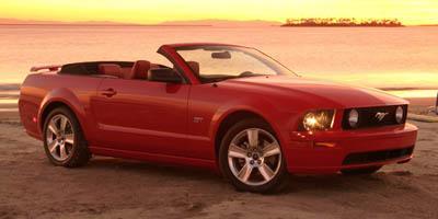 2005 Ford Mustang Vehicle Photo in INDEPENDENCE, MO 64055-1314