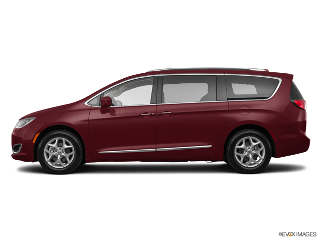 2017 Chrysler Pacifica Vehicle Photo in Lees Summit, MO 64086