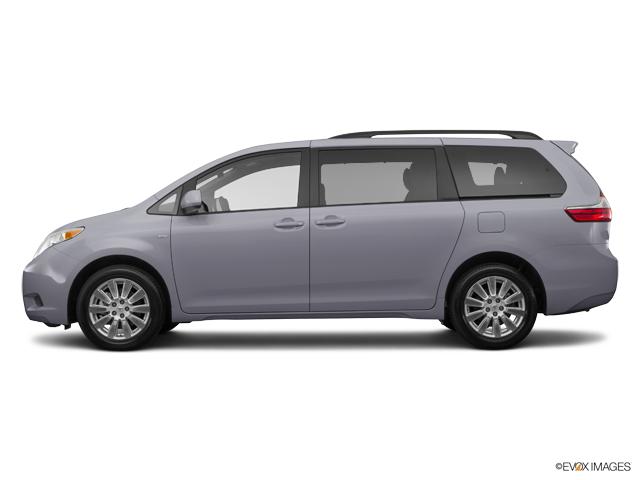 2017 Toyota Sienna Vehicle Photo in Trevose, PA 19053