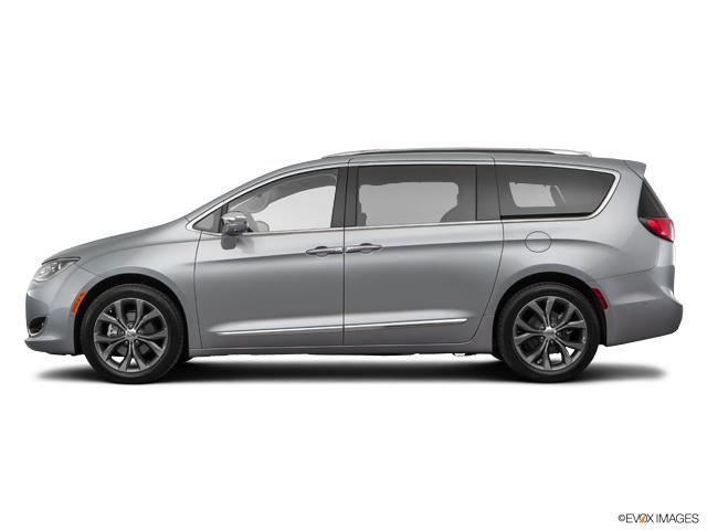 2020 Chrysler Pacifica Vehicle Photo in Kansas City, MO 64114