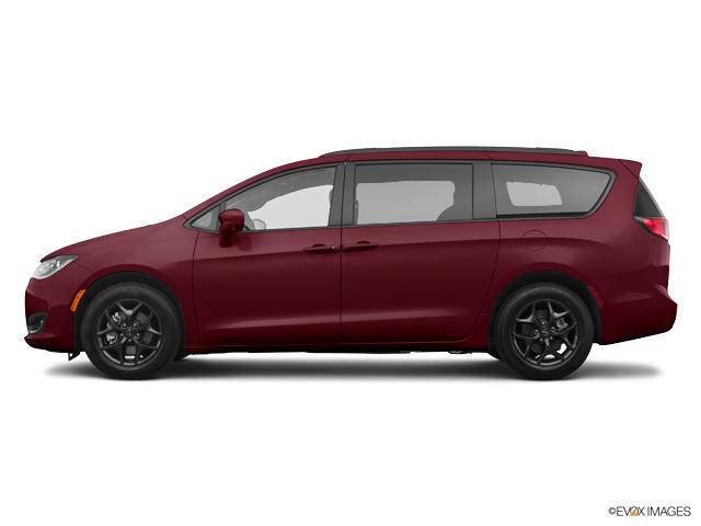 2020 Chrysler Pacifica Vehicle Photo in Lees Summit, MO 64086